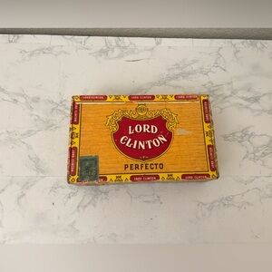 Vintage Lord Clinton Perfecto cigar box 9x5x2​